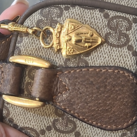 Gucci Accessory Collection GG Monogram Sherry Line  Crossbody - Picture 6 of 15